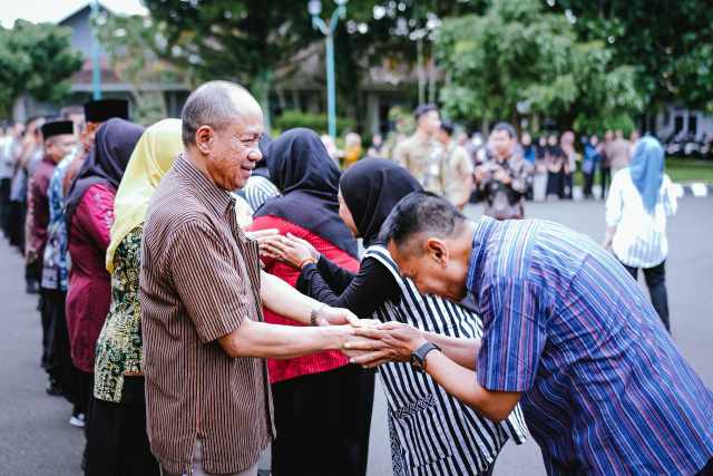 Bupati dan Wakil Bupati Banyumas Gelar Apel Perdana dan Halal Bihalal ASN