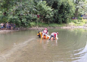 Jenazah Pria Paruh Baya Ditemukan Mengapung di Sungai Karanganyar Kebumen