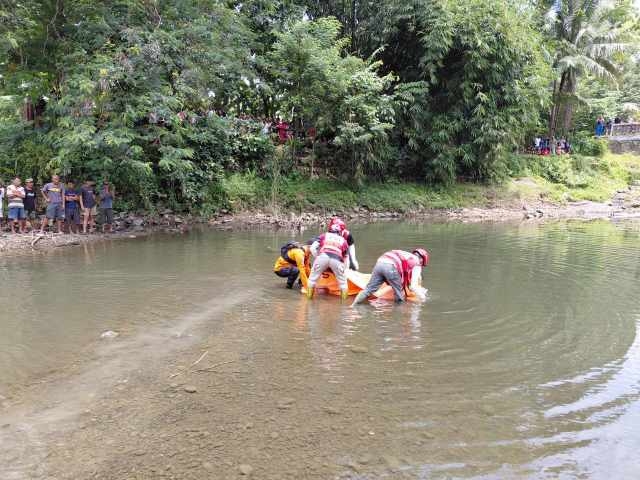 Jenazah Pria Paruh Baya Ditemukan Mengapung di Sungai Karanganyar Kebumen