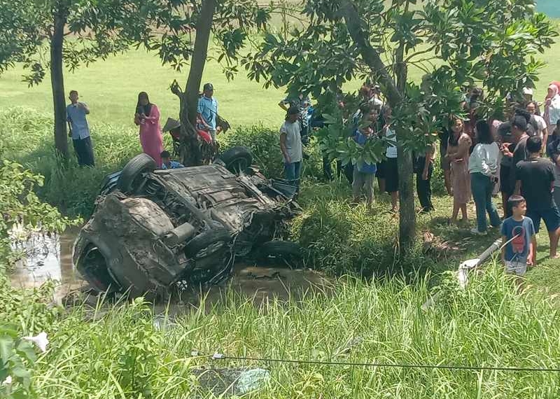 Mobil Tertabrak KA di Cilacap, Perjalanan Terganggu 97 Menit