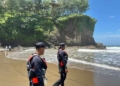 Ombak Besar Seret Tiga Wisatawan di Pantai Watu Bale Kebumen, Satu Masih Dalam Pencarian