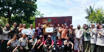 Adisatrya Suryo Sulisto Salurkan Bantuan Alsintan untuk 15 Gapoktan di Banyumas