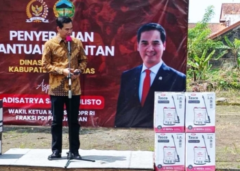 Akhiri Rebutan Air Saat Kemarau, Petani Banjarsari Kidul Dapat Pompa Air dari Adisatrya