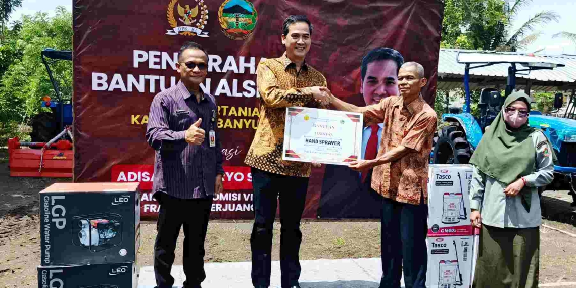 Daftar 15 Gapoktan di Banyumas yang Menerima Bantuan Alsintan dari Anggota DPR RI Adisatrya