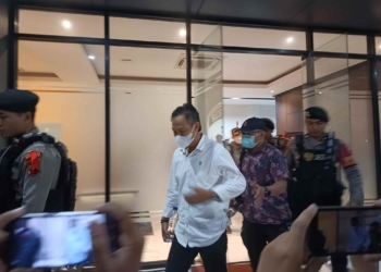 Bupati Cilacap dan 6 Pejabat Diamankan KPK Usai Diperiksa di Polresta Banyumas