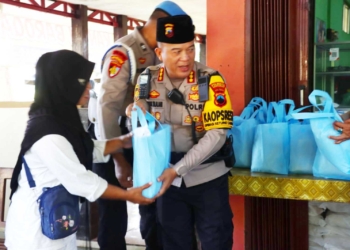 Kapolresta Banyumas Salurkan 1.207 Paket Zakat Fitrah Jelang Idul Fitri
