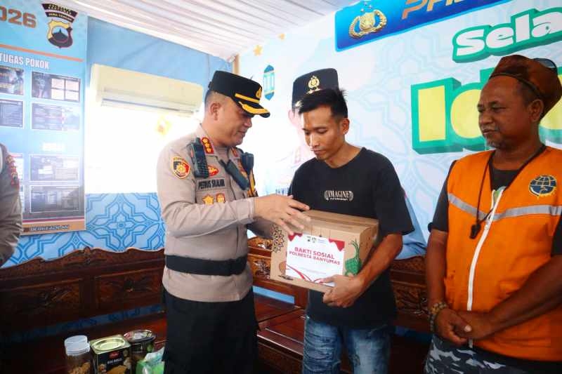 Kapolresta Banyumas Salurkan Baksos di Pos Pengamanan OKC 2026