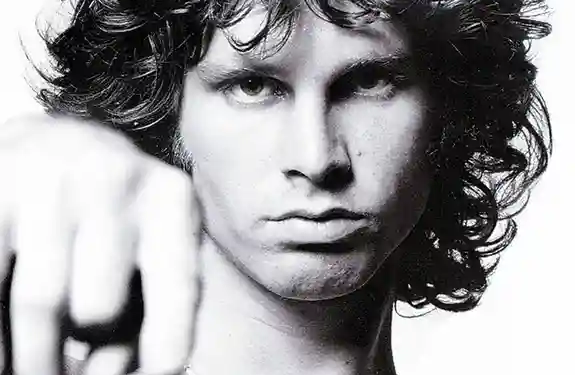 Jim Morrison: Simbol Kebebasan yang Tak Pernah Mati, dari Kaos Remaja hingga Makam di Paris