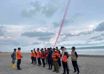 Hari Ke-4 Pencarian, Korban Tenggelam di Pantai Setrojenar Masih Belum Ditemukan
