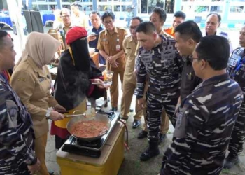 Lanal Cilacap Gandeng Pusteral Dorong Konsumsi Ikan dan Bangkitkan UMKM Pesisir