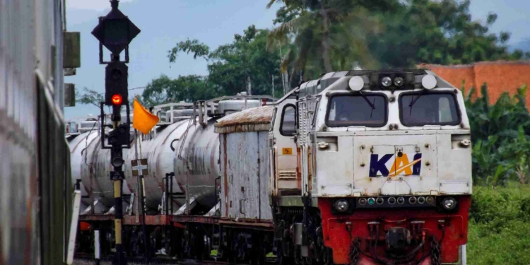 Dukung Logistik Nasional, Angkutan Barang KAI Daop 5 Tembus 320 Ribu Ton di Awal 2026