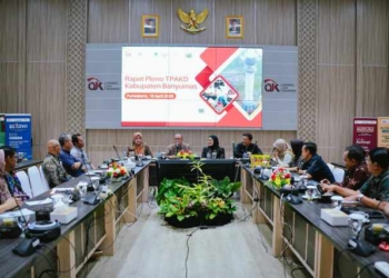 Bupati Sadewo Buka Rapat Pleno TPAKD, Dorong Akses Keuangan dan Digitalisasi Pasar