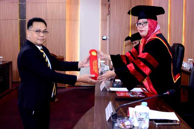 Kana Purwadi Raih Doktor Hukum dengan Gagasan Penyelesaian Sengketa BPJS-FTKL