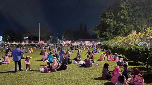 Resmi! Area Rumput Alun-alun Purwokerto Kini Bisa Diduduki Pengunjung, Bupati Sadewo: Ini Aspirasi Masyarakat