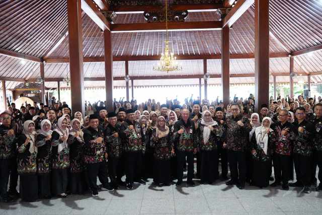 Bupati Banyumas Kukuhkan 146 Kepala Sekolah, Tekankan Kepemimpinan Visioner dan Digitalisasi Pendidikan