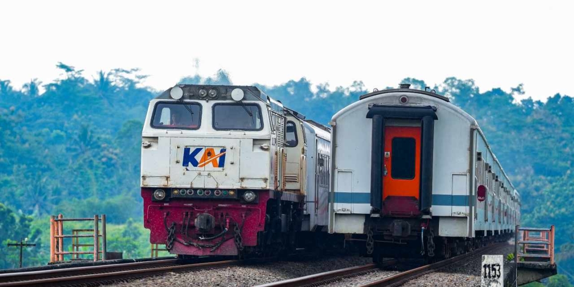 Insiden Kereta di Bekasi, KAI Daop 5 Purwokerto Minta Maaf dan Batalkan 11 Perjalanan