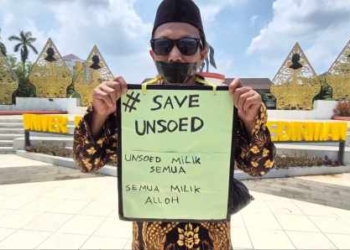 Aksi Tunggal “Save Unsoed”, Aktivis Tutup Mulut sebagai Simbol Kritik