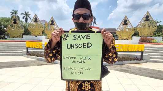 Aksi Tunggal “Save Unsoed”, Aktivis Tutup Mulut sebagai Simbol Kritik
