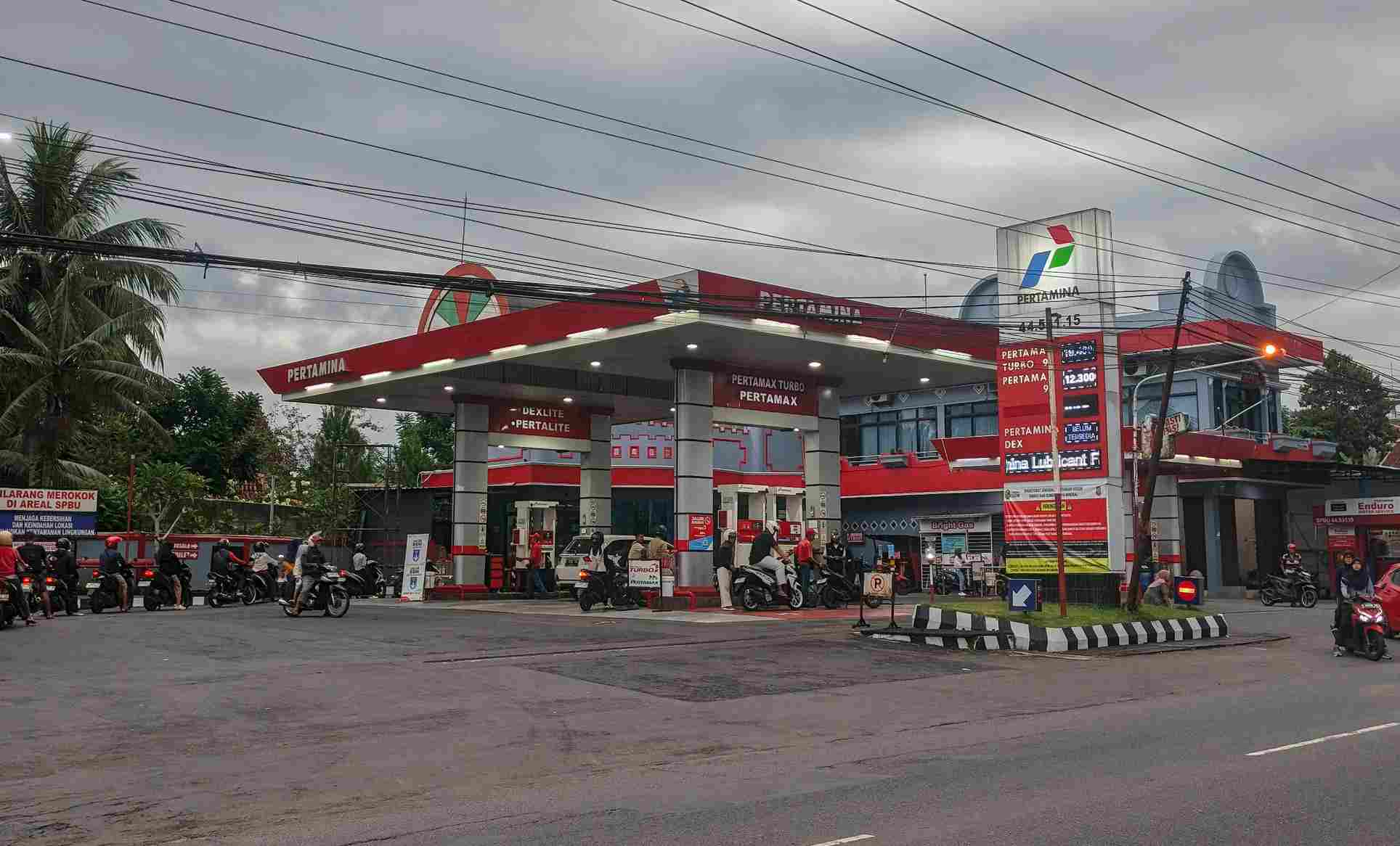 Harga BBM Non-Subsidi Resmi Naik per 18 April 2026, Pertamax Turbo Tembus Rp19.400 per Liter