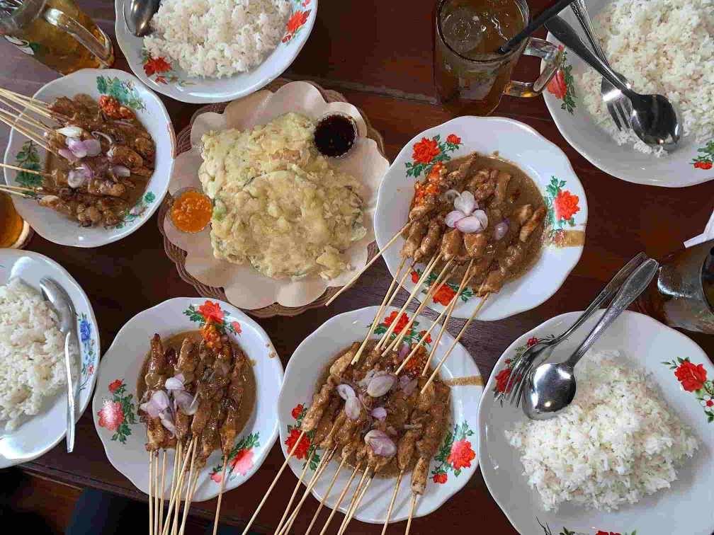 5 Rumah Makan Nusantara Legendaris di Purwokerto, Ada Sate hingga Soto Sokaraja