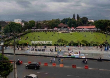 Gembira di Rumput, Untung di Kantong, Omzet Pedagang Alun-Alun Purwokerto Naik Usai Area Dibuka