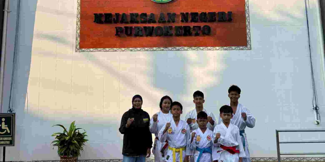 Kejari Purwokerto Kirim 6 Karateka Terbaik Banyumas ke Kejuaraan Nasional “Wira Adhyaksa” 2026 di Semarang