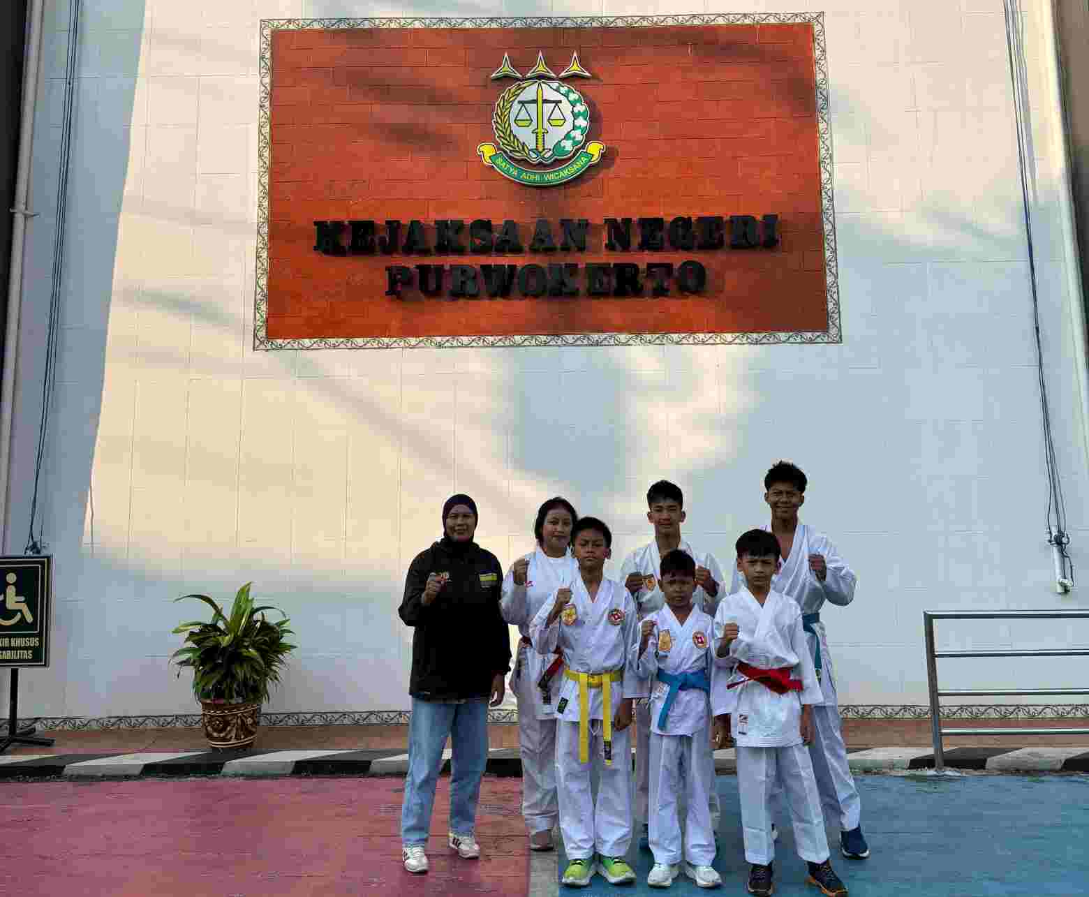 Kejari Purwokerto Kirim 6 Karateka Terbaik Banyumas ke Kejuaraan Nasional “Wira Adhyaksa” 2026 di Semarang