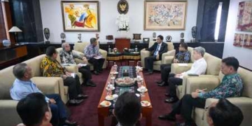 Menkeu Purbaya Temui GAIKINDO, Ini Strategi Percepat Mobil Listrik di RI