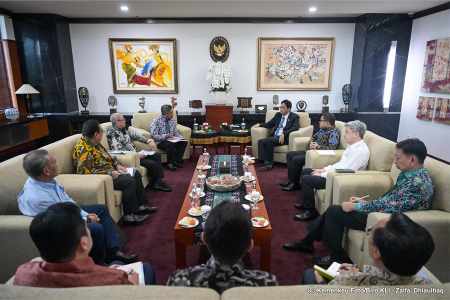 Menkeu Purbaya Temui GAIKINDO, Ini Strategi Percepat Mobil Listrik di RI