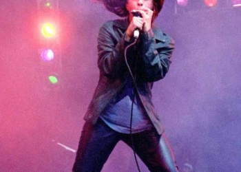 Bukan Sekadar “Wanita Marah”: 30 Tahun Jagged Little Pill dan Warisan Alanis Morissette yang Tak Lekang oleh Waktu