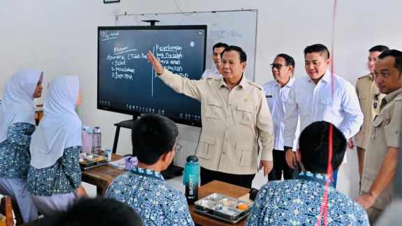 Presiden Prabowo Targetkan 70.000 Sekolah Direnovasi pada 2026