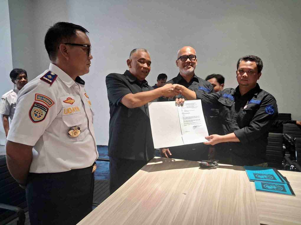 Audiensi Demo Ojol Purwokerto: DPRD dan Pemkab Banyumas Teken Petisi Dukung RUU Transportasi Online