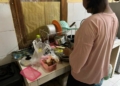Harga Sembako Fluktuatif, Mahasiswa Perantau: Masak Sendiri dan Kurangi Jajan Jadi Jurus Andalan