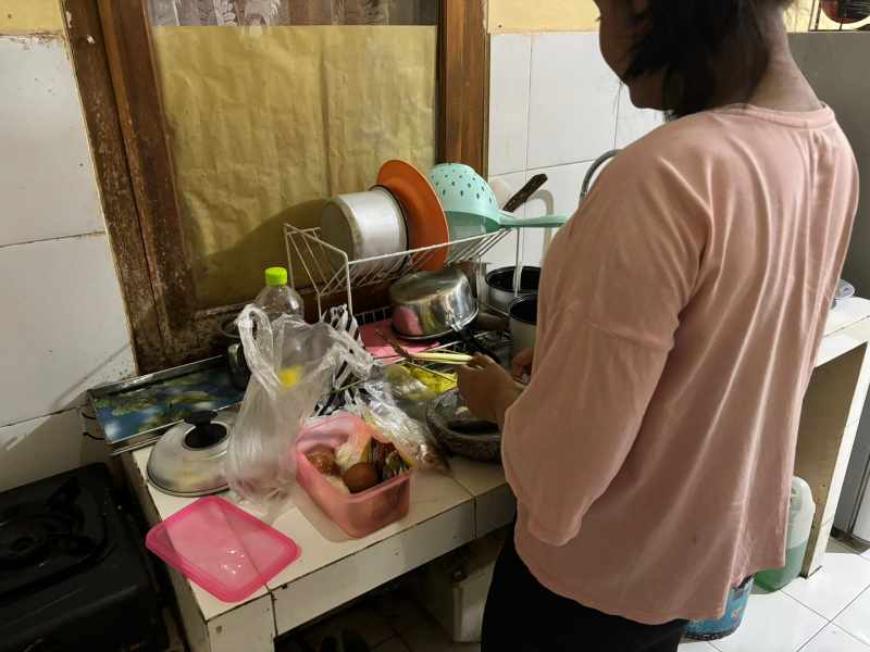 Harga Sembako Fluktuatif, Mahasiswa Perantau: Masak Sendiri dan Kurangi Jajan Jadi Jurus Andalan