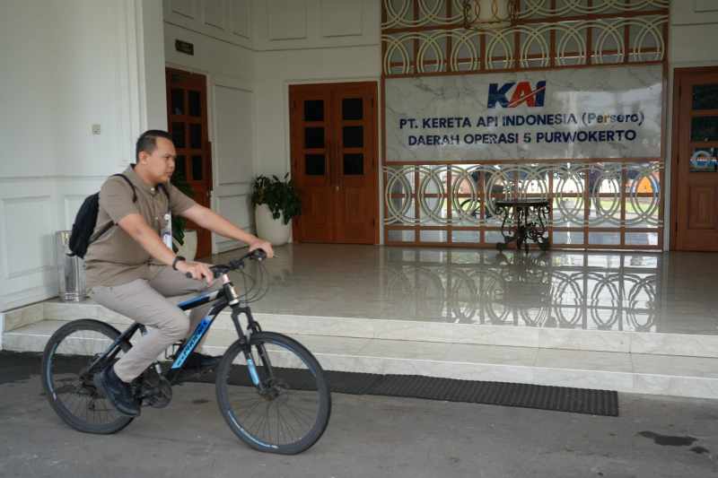 Naik Motor ke Kantor Dilarang Setiap Kamis, KAI Daop 5 Purwokerto Terapkan Green Movement