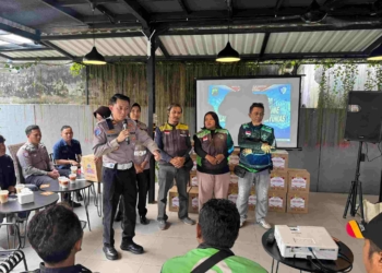 Satlantas Banyumas “Menyapa” Komunitas Ojol, Tekankan Keselamatan Bersama di Jalan