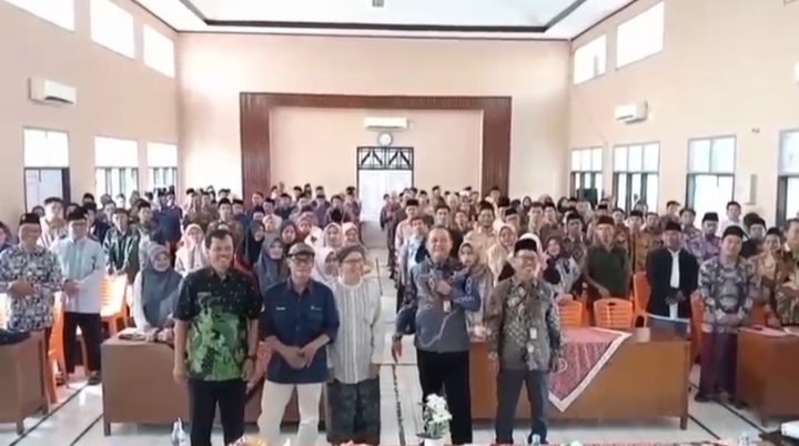 Realisasi Program Trilasan, Pemkab Banyumas Salurkan Bantuan Operasional untuk Ponpes