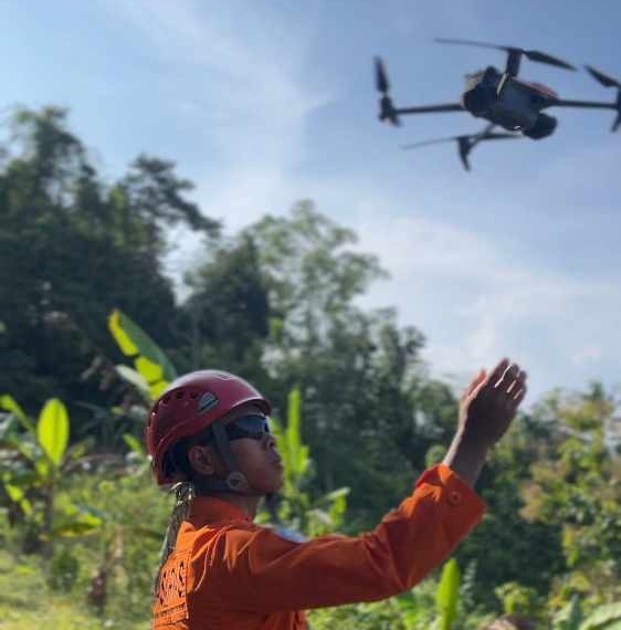 Cari Warga yang Hilang, Basarnas Perluas Operasi SAR di Hutan Binangun dengan Drone Thermal dan K9