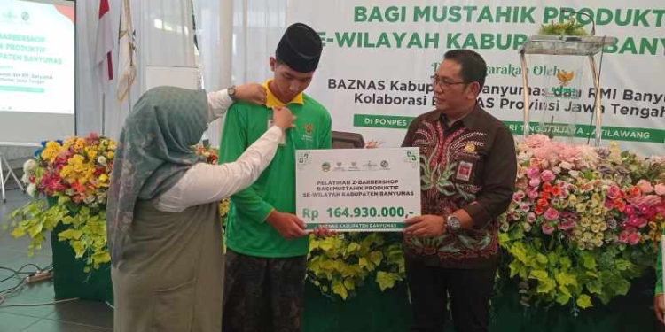 Target 1 Ponpes 1 Barbershop, Baznas Gandeng RMI Banyumas Latih 80 Santri dari 47 Ponpes