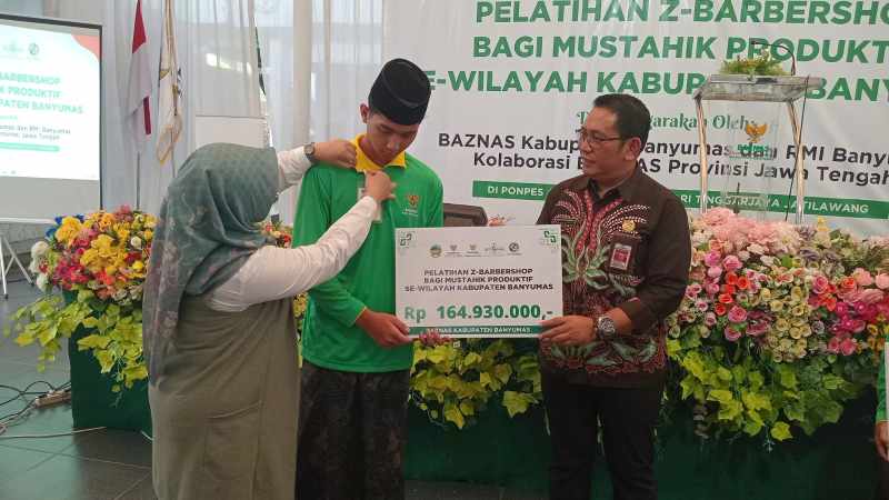 Target 1 Ponpes 1 Barbershop, Baznas Gandeng RMI Banyumas Latih 80 Santri dari 47 Ponpes