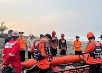 Masih Hilang, Tim SAR Perluas Pencarian Remaja Tenggelam di Pantai Entak Kebumen