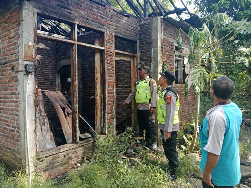 Diduga karena Gangguan Kejiwaan, Anak Bakar Rumah Ibunya di Banyumas