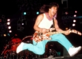 Eddie Van Halen: Gitaris Revolusioner Berdarah Indonesia di Balik Solo “Beat It” dan “Eruption”