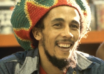 Warisan Abadi Bob Marley: Dari Gang Trench Town hingga Panggung Dunia