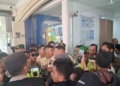 Aksi Damai Nasabah Bank Taspen Purwokerto Memanas, Manajemen Temui Pendemo namun Jawaban Tak Memuaskan