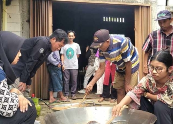 UGM Kembangkan Teknologi Evaporator dan Kristalisator di Banyumas, Solusi Tingkatkan Mutu Gula Semut untuk Pasar Ekspor