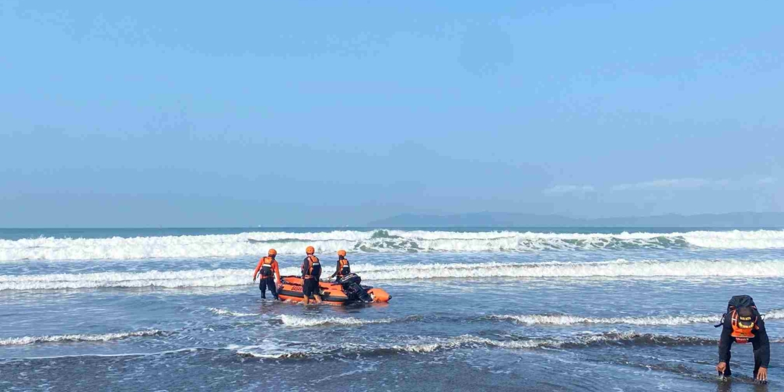 Hari Kedua Pencarian 2 Remaja Terseret Ombak di Pantai Menganti Kisik, Hasil Masih Nihil