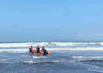 Hari Kedua Pencarian 2 Remaja Terseret Ombak di Pantai Menganti Kisik, Hasil Masih Nihil