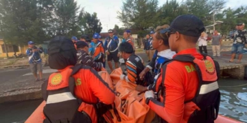ABK KM Cakra Mandiri Meninggal Saat Melaut, Tim SAR Evakuasi Jenazah dari Perairan Karangbolong