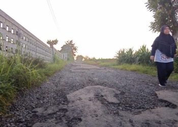 Ironi Jalan Alternatif Banyumas-Purbalingga: Panorama Gunung Slamet Indah, Jalannya Rusak Bertahun-tahun